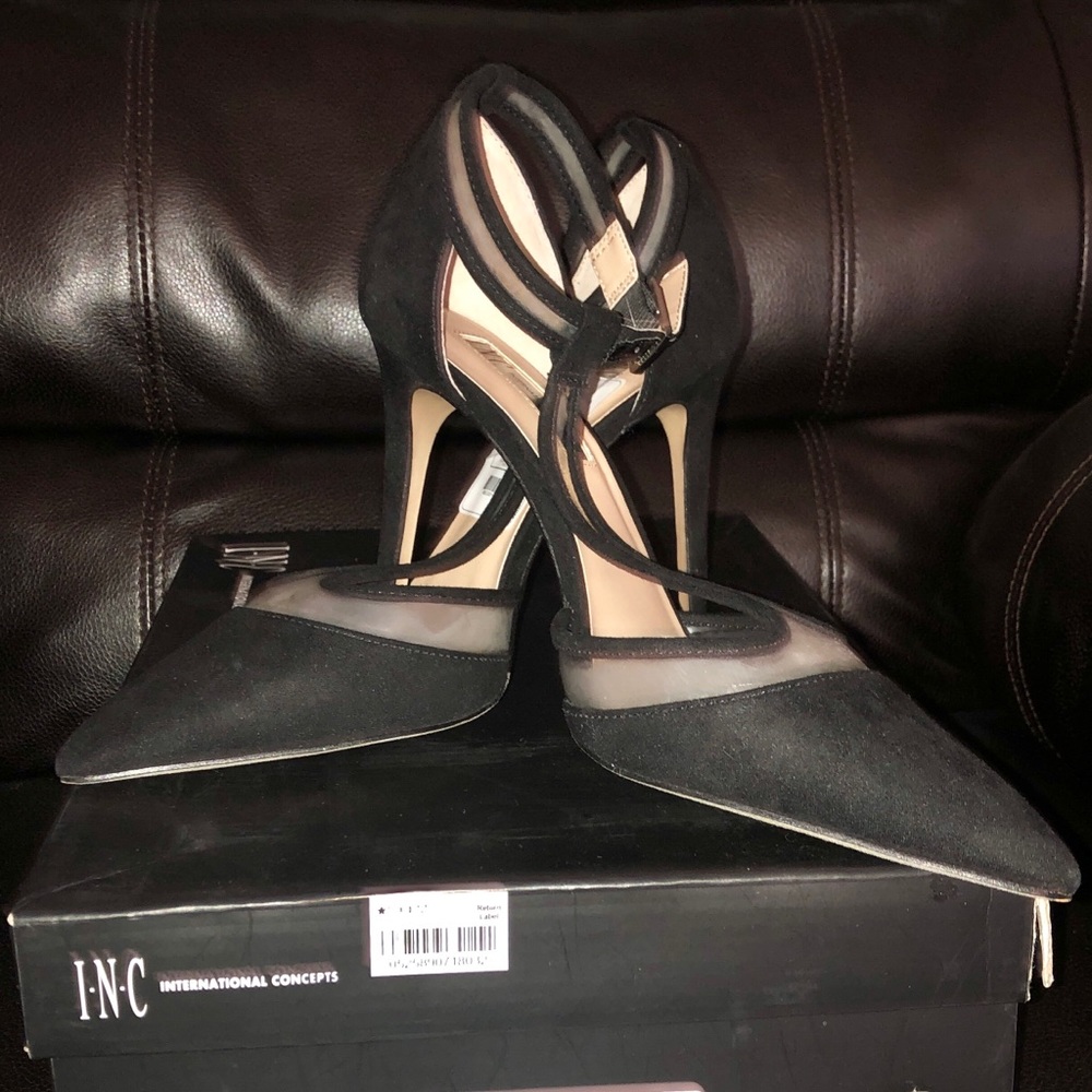 Comfy black heels